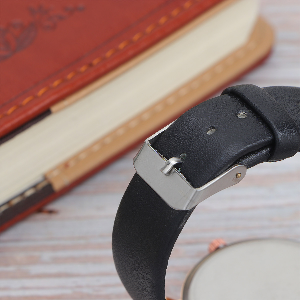 Luxury Watch Gift For Her - Quarzuhr für Damen, modische Freizeit-Armbanduhr mit